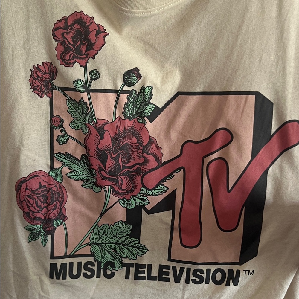 MTV Graphic Tee with Floral Design - Picture 2 of 4